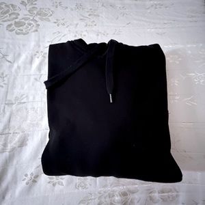 Selling Amazon Basics Sweatshirt size Med. In good condition. Only worn 2 times.